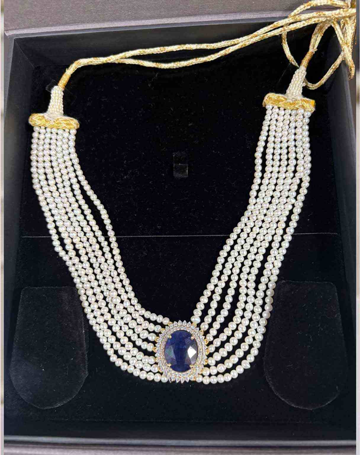  Pearls Sapphire necklace